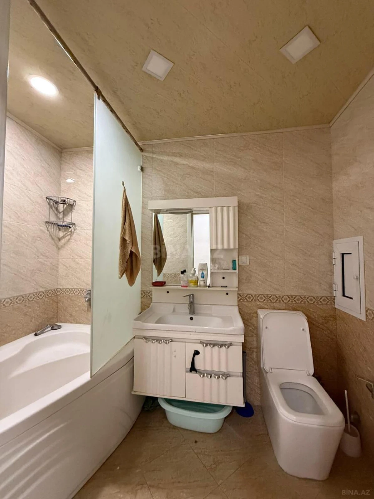Satılır 2 otaqlı mənzil 84 m²