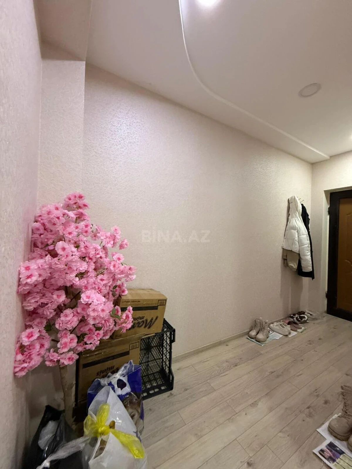 Satılır 2 otaqlı mənzil 84 m²