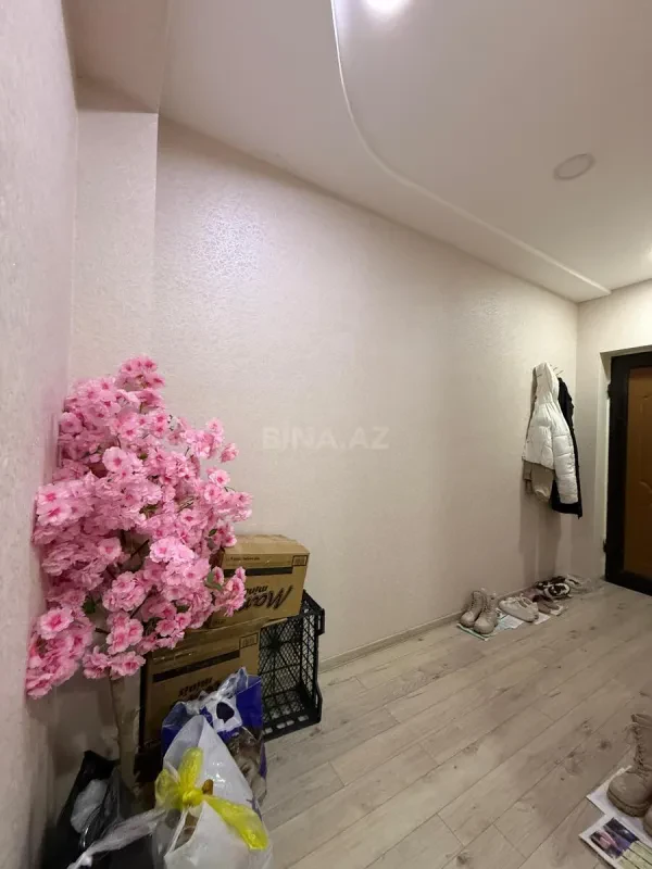Satılır 2 otaqlı mənzil 84 m²