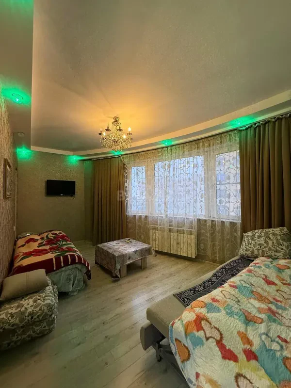 Satılır 2 otaqlı mənzil 84 m²