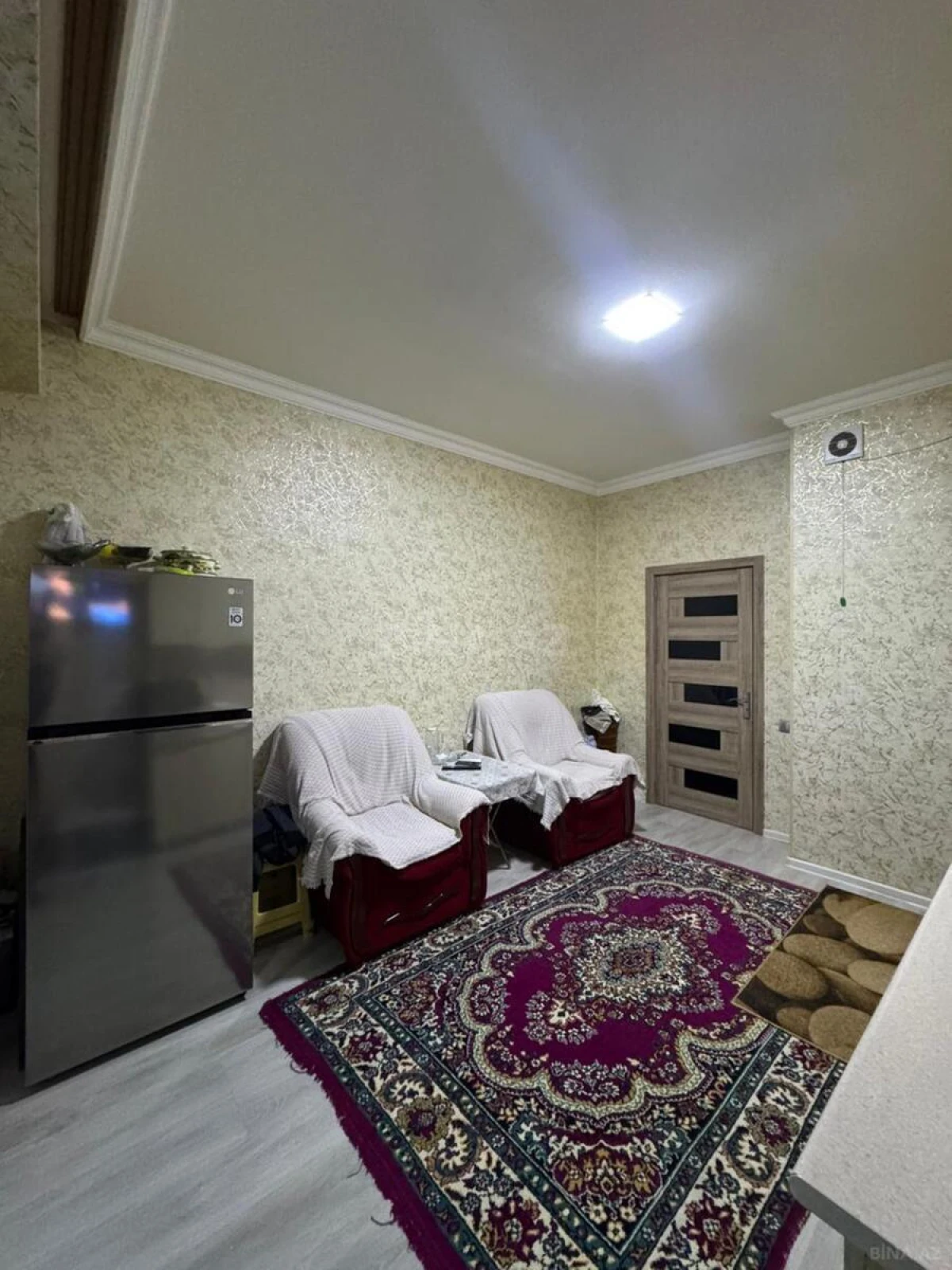Satılır 2 otaqlı mənzil 90 m²