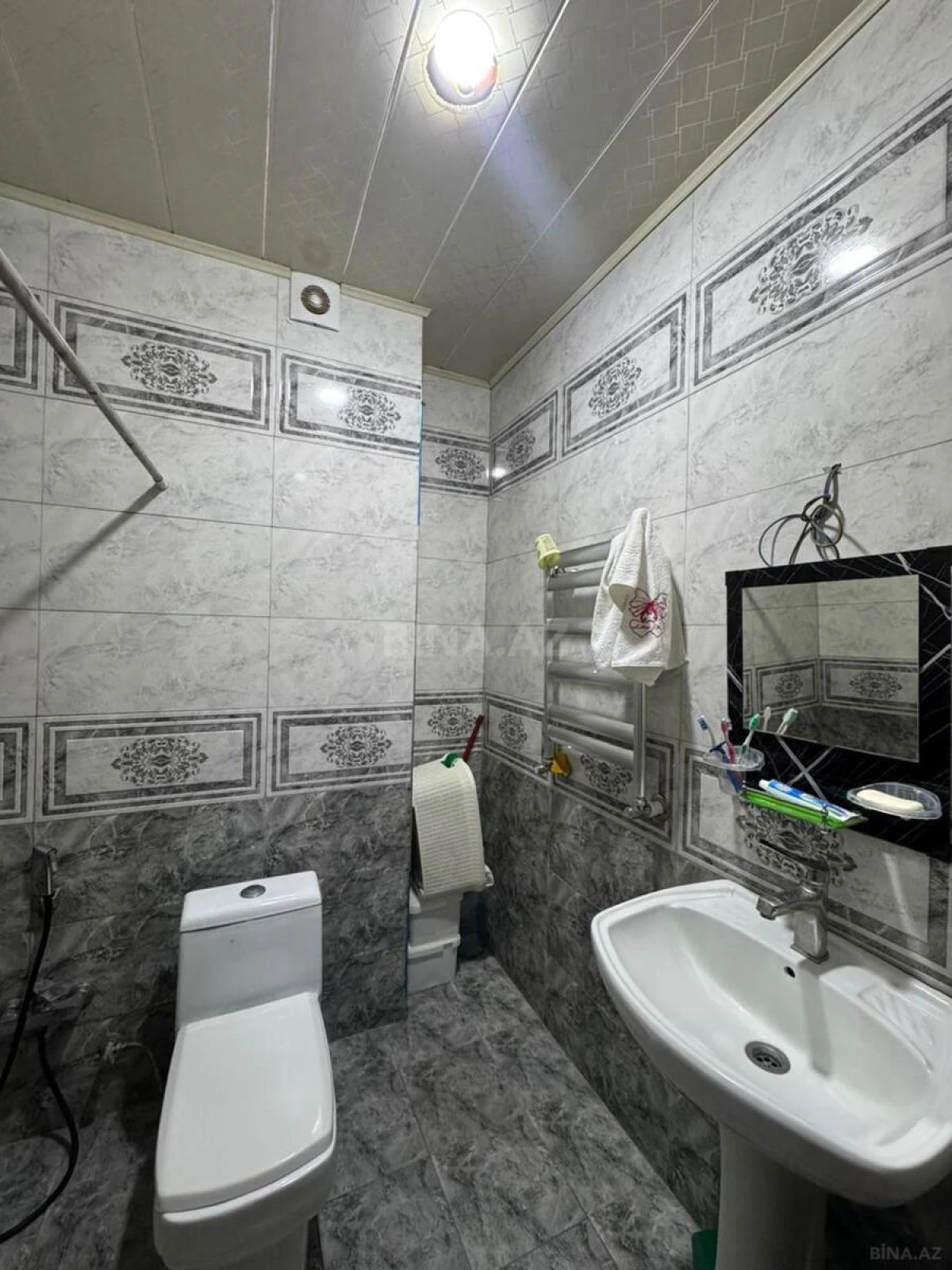 Satılır 2 otaqlı mənzil 90 m²