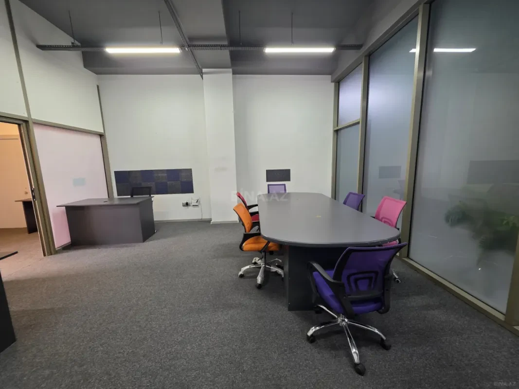 Kirayə verilir 2 otaqlı ofis 65 m²