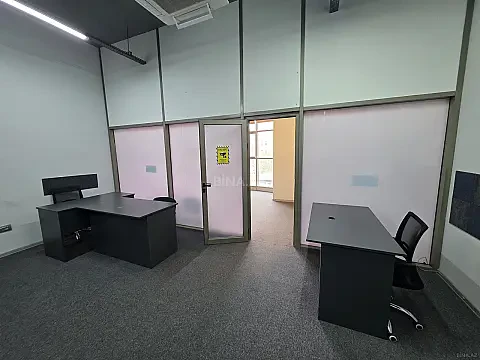 Kirayə verilir 2 otaqlı ofis 65 m²