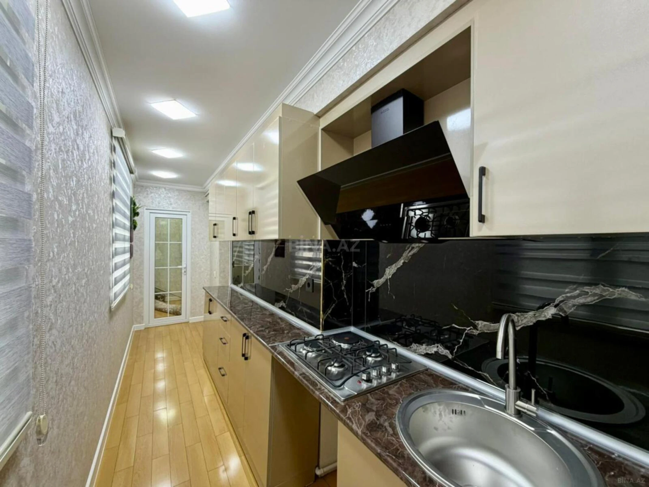 Satılır 3 otaqlı mənzil 65 m²