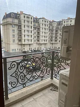 Kirayə verilir 4 otaqlı mənzil 160 m²
