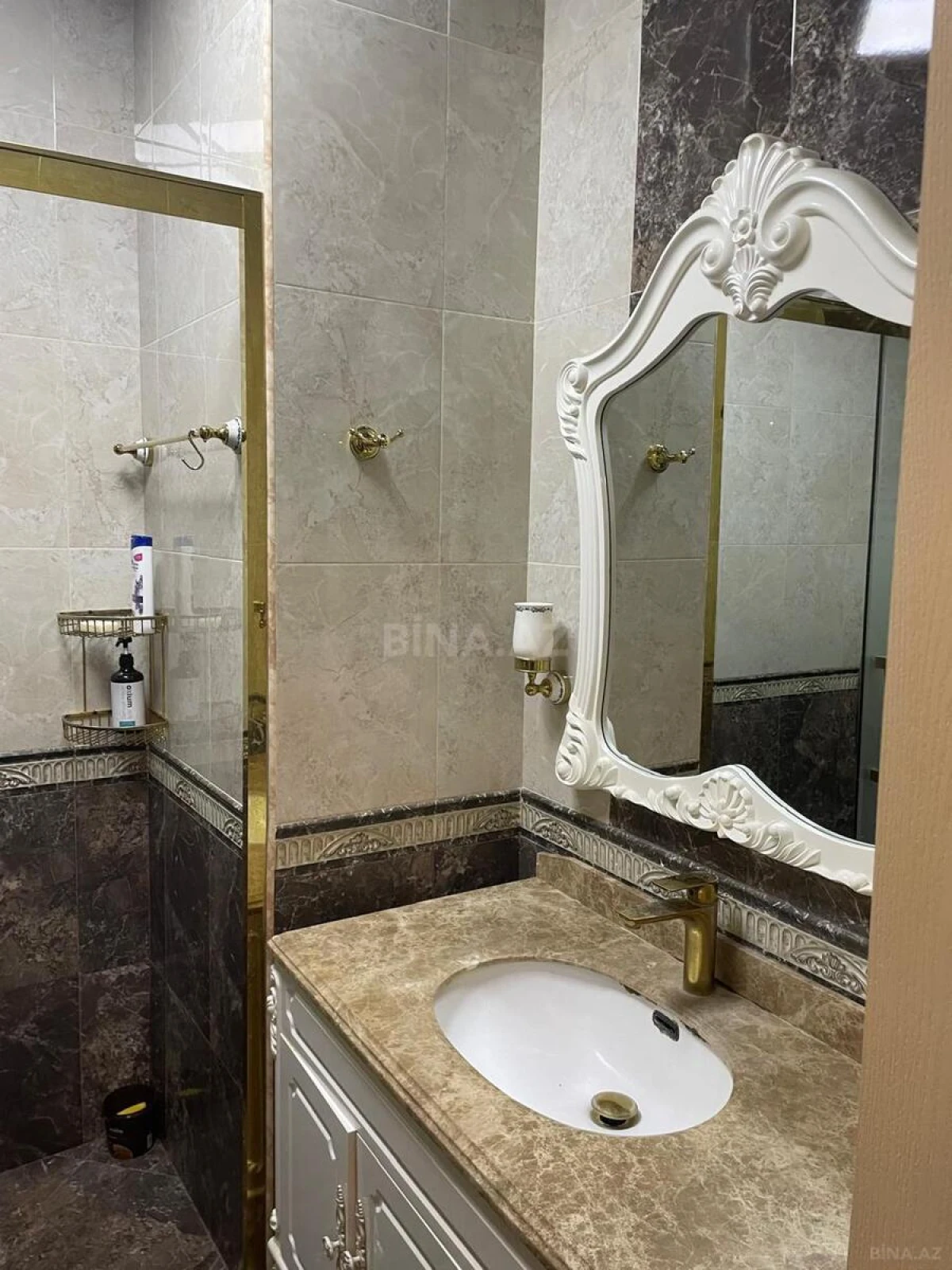 Kirayə verilir 4 otaqlı mənzil 160 m²