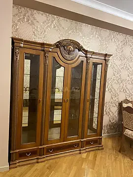 Kirayə verilir 4 otaqlı mənzil 160 m²