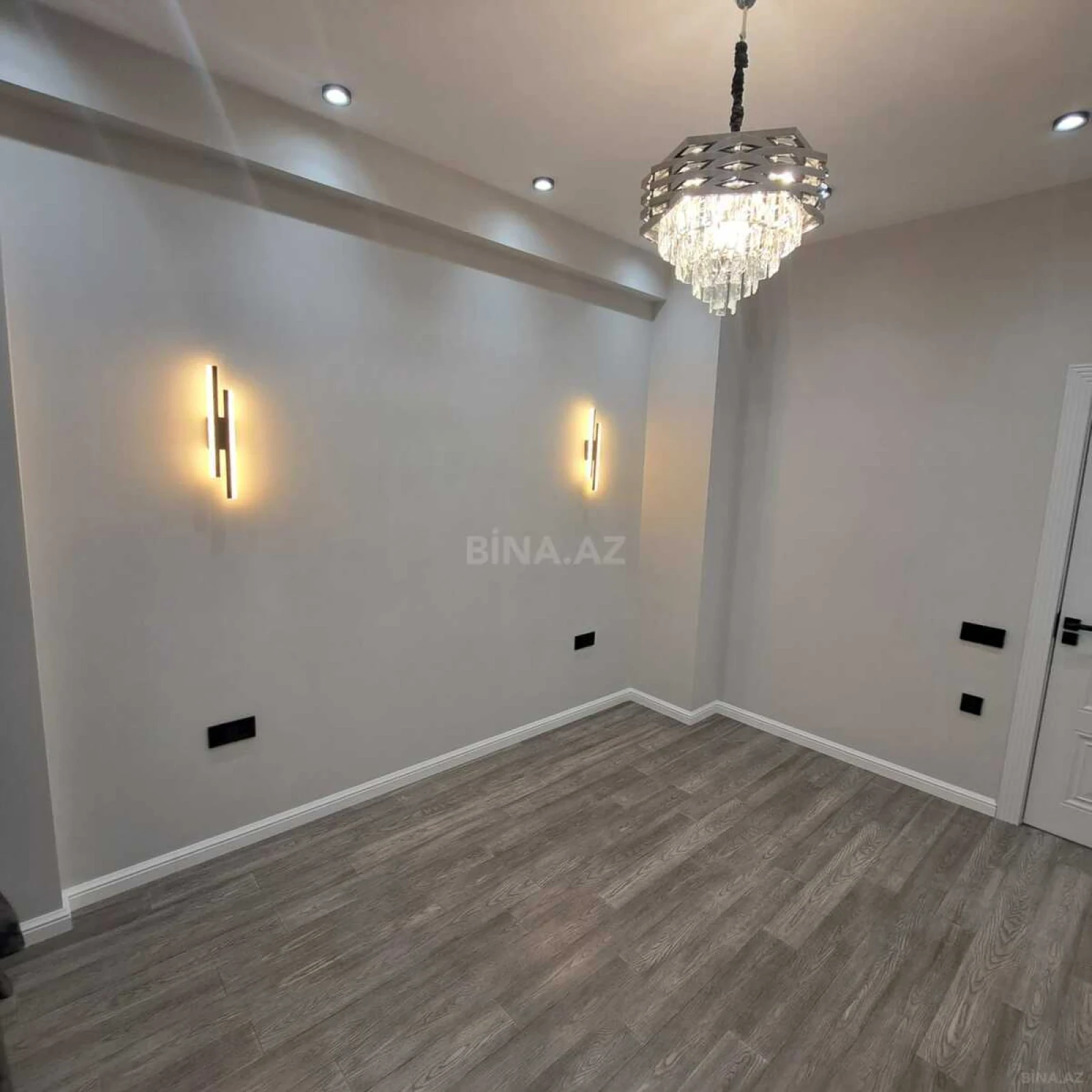 Satılır 2 otaqlı mənzil 55 m²