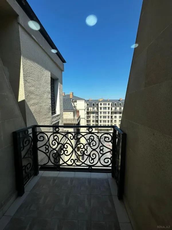 Kirayə verilir 4 otaqlı mənzil 150 m²