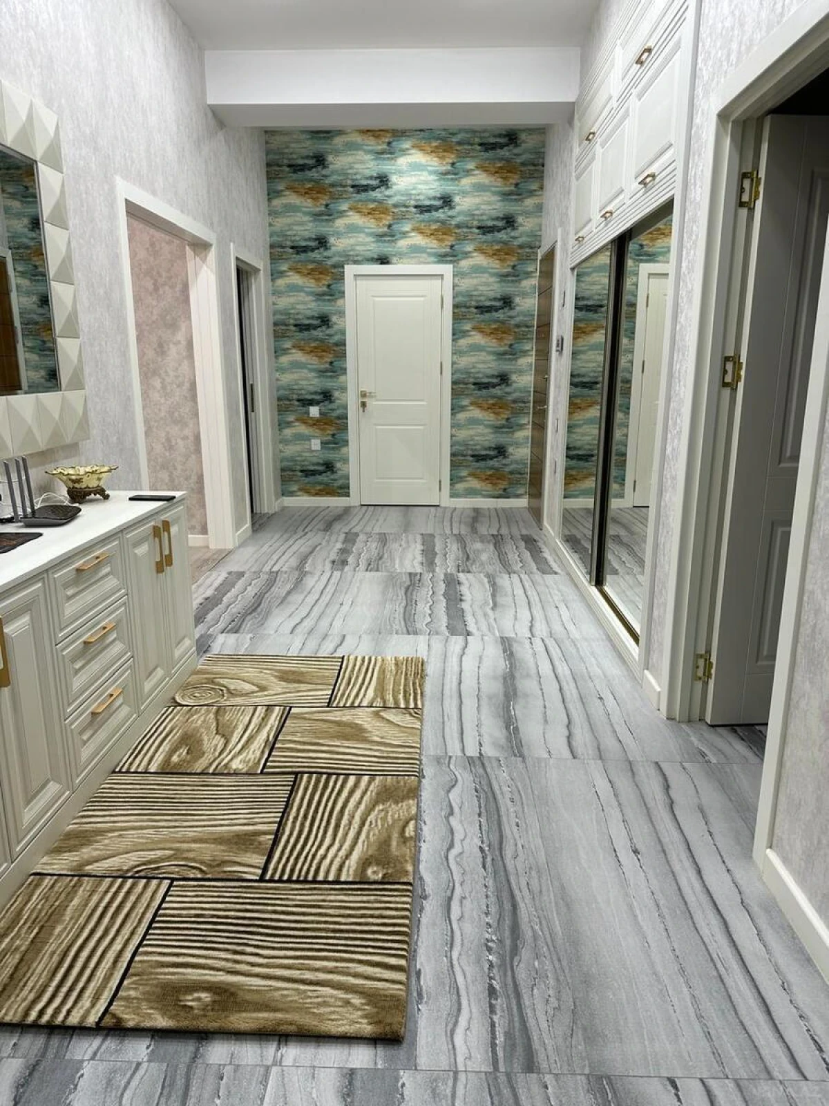 Kirayə verilir 4 otaqlı mənzil 150 m²