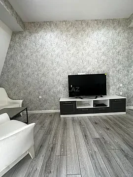 Kirayə verilir 4 otaqlı mənzil 150 m²
