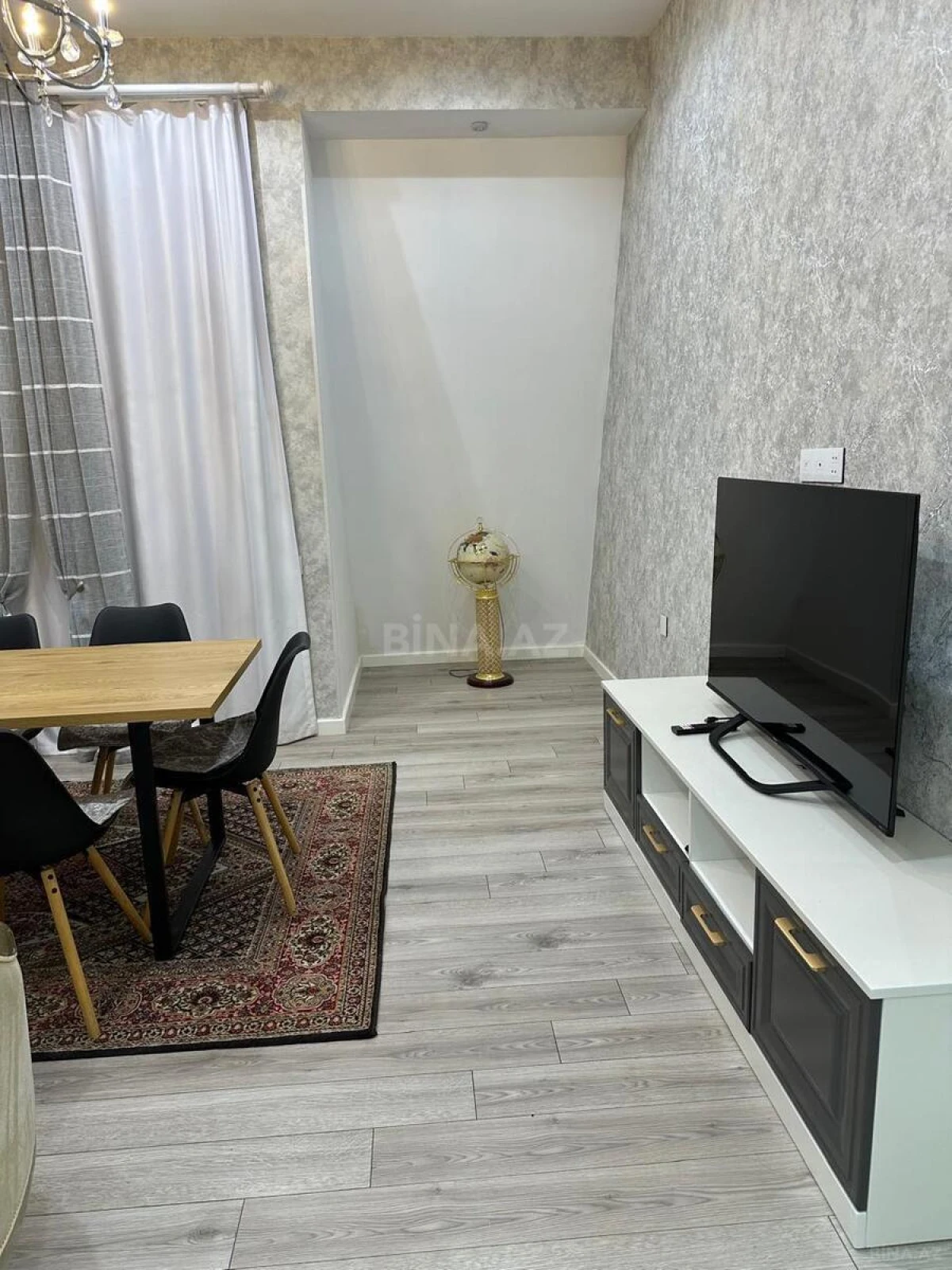 Kirayə verilir 4 otaqlı mənzil 150 m²