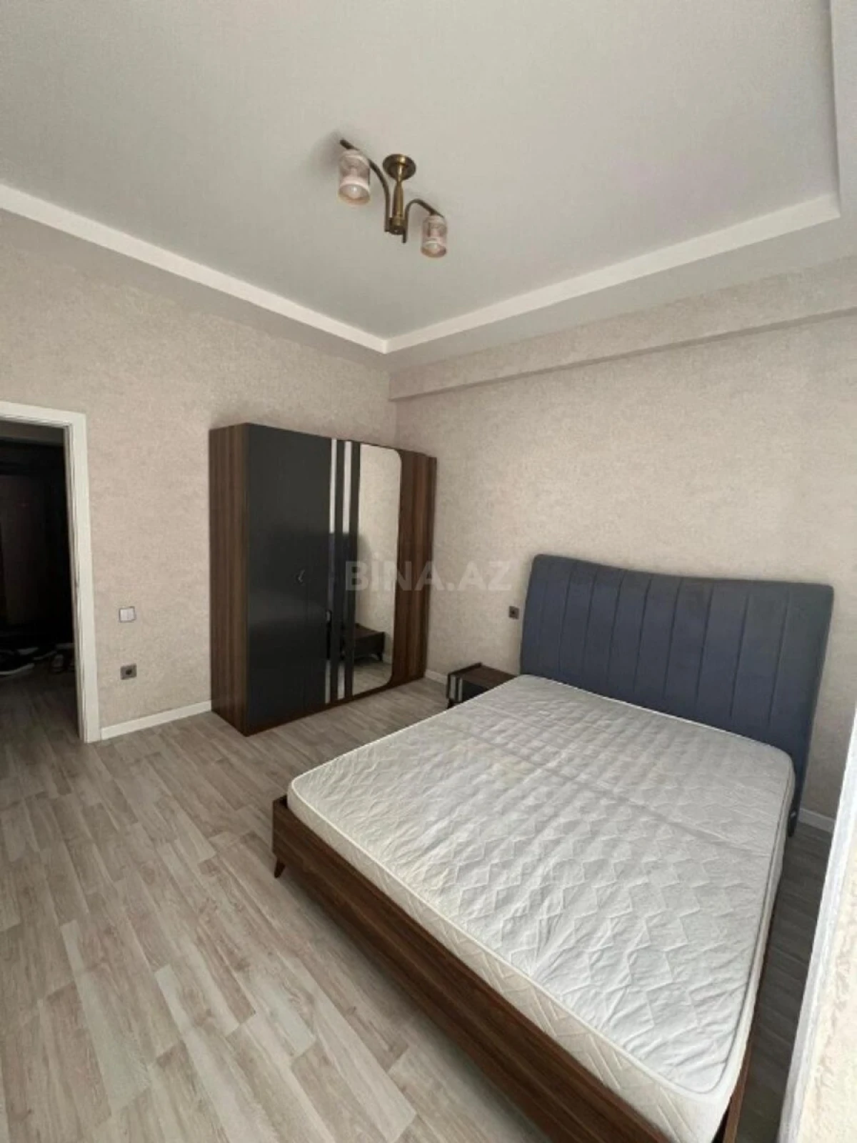 Kirayə verilir 2 otaqlı mənzil 60 m²