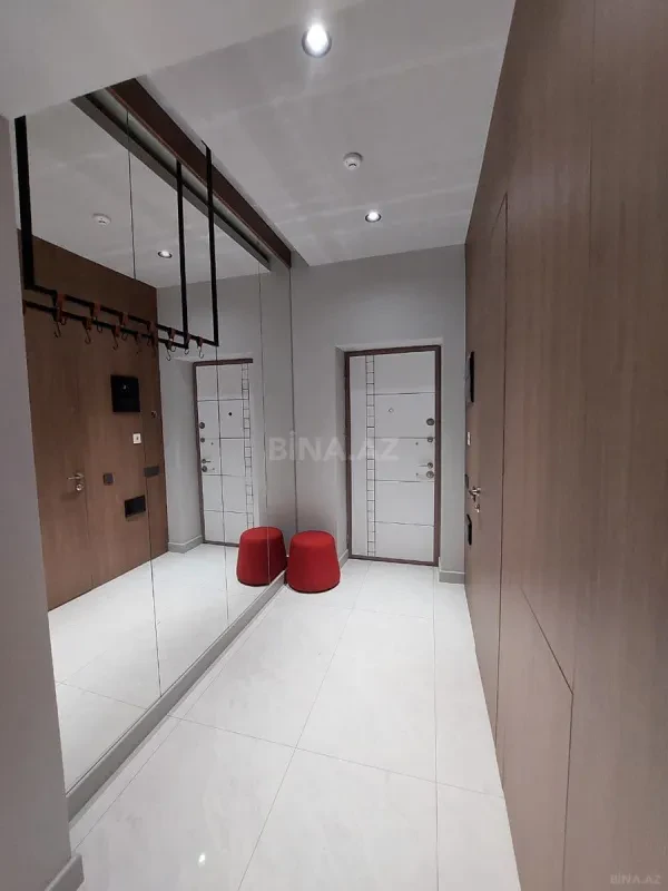 Satılır 3 otaqlı mənzil 148 m²