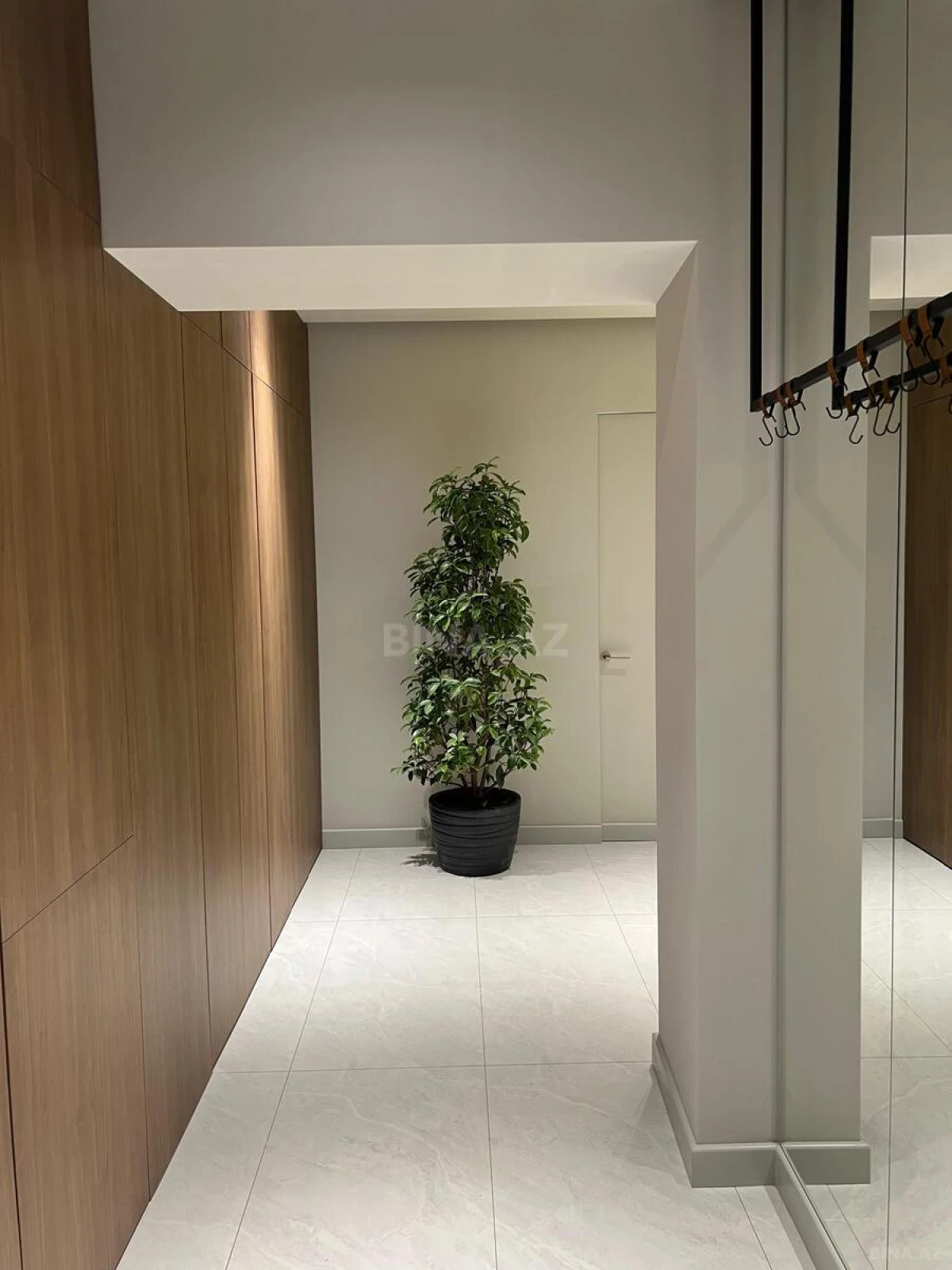 Satılır 3 otaqlı mənzil 148 m²