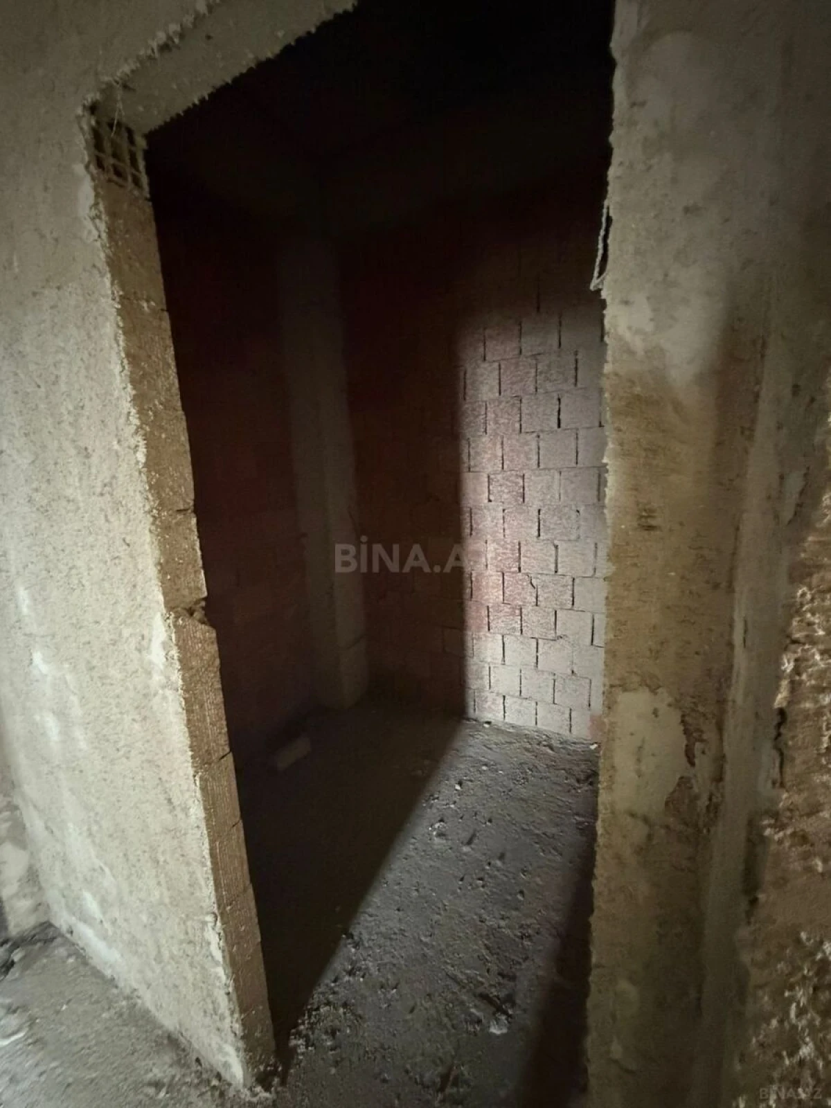 Satılır 3 otaqlı mənzil 97 m²