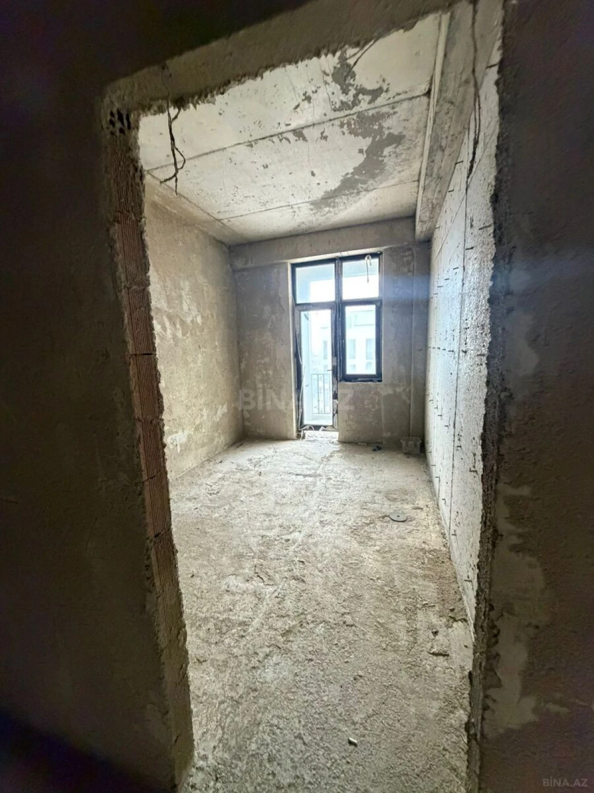 Satılır 3 otaqlı mənzil 97 m²