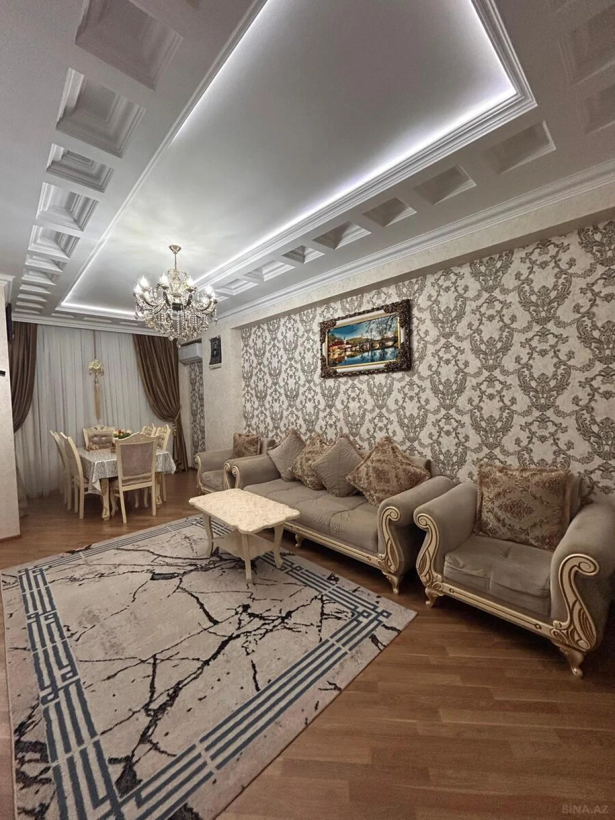 Kirayə verilir 4 otaqlı mənzil 120 m²