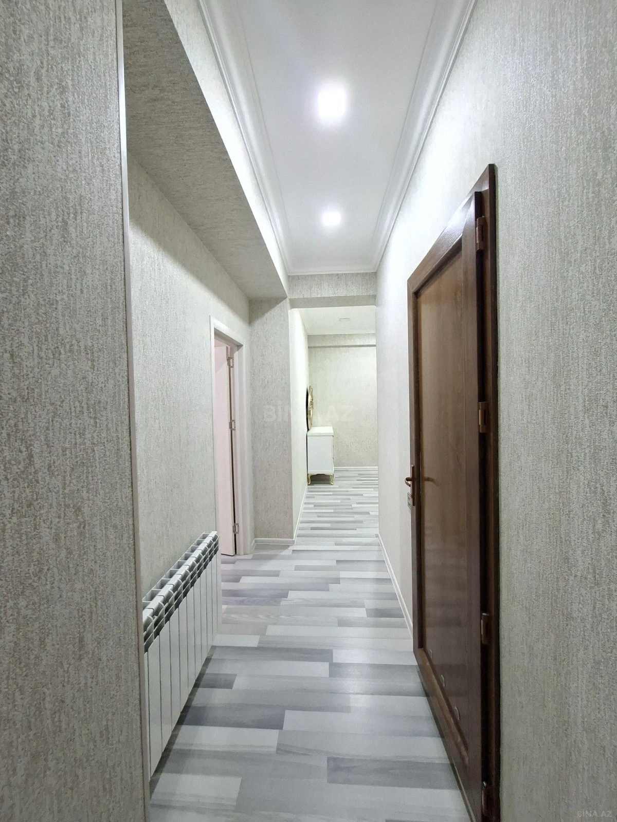 Satılır 2 otaqlı mənzil 59 m²