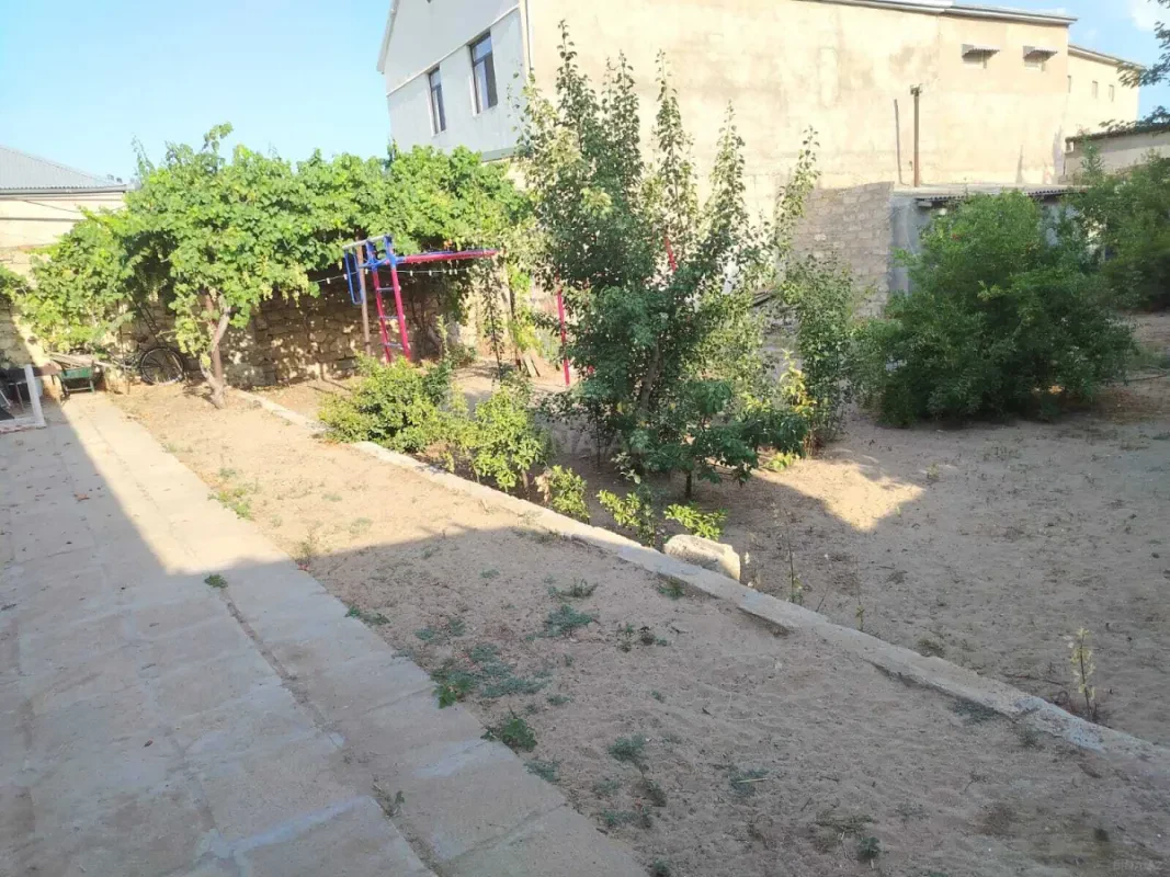 Satılır 4 otaqlı həyət evi 130 m²