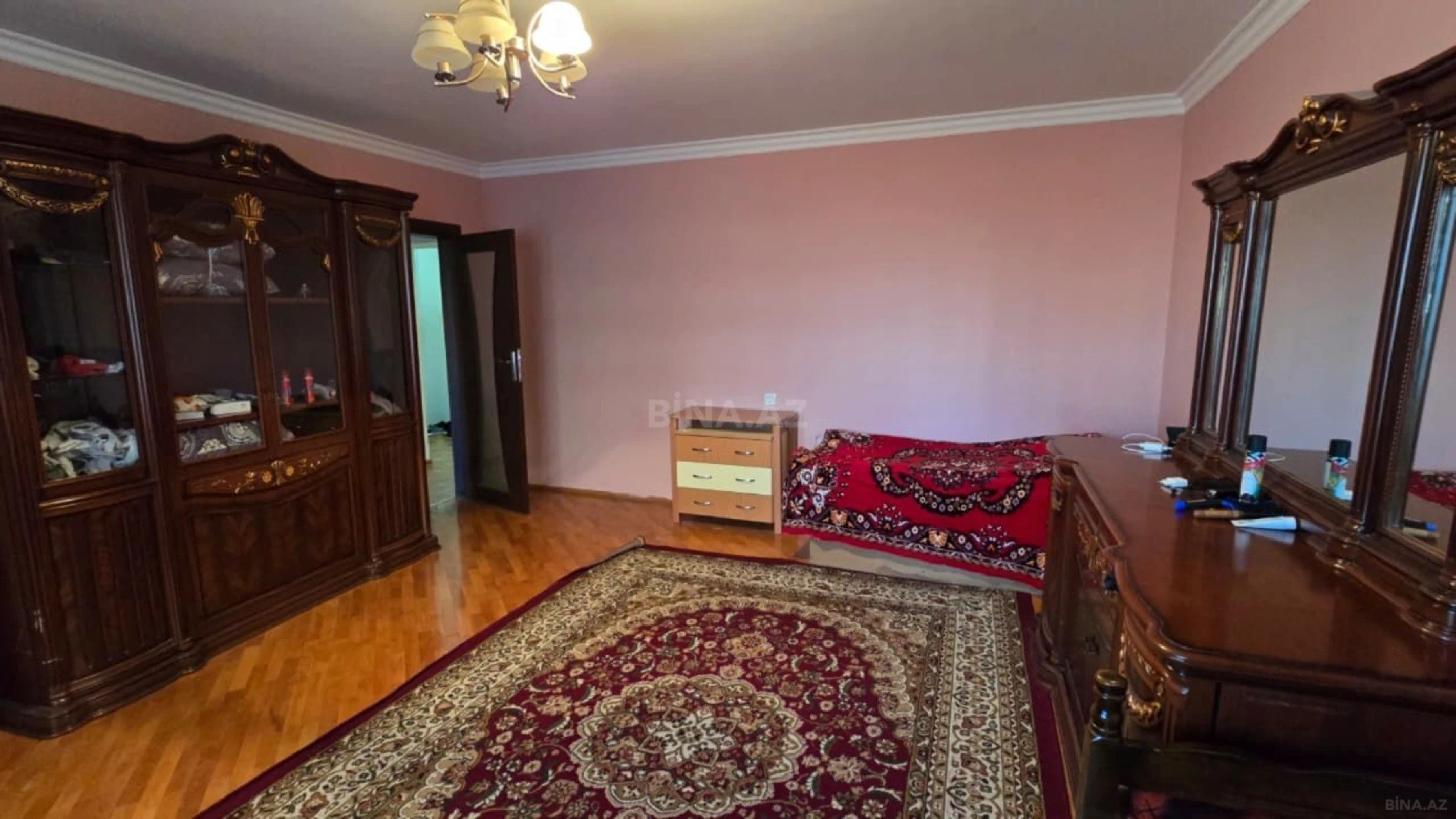 Kirayə verilir 4 otaqlı mənzil 110 m²
