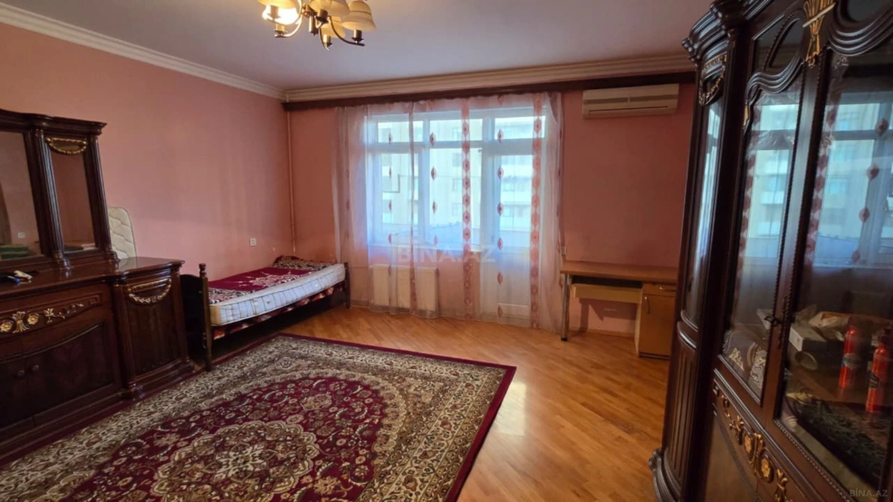 Kirayə verilir 4 otaqlı mənzil 110 m²