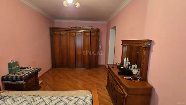 Kirayə verilir 4 otaqlı mənzil 110 m²