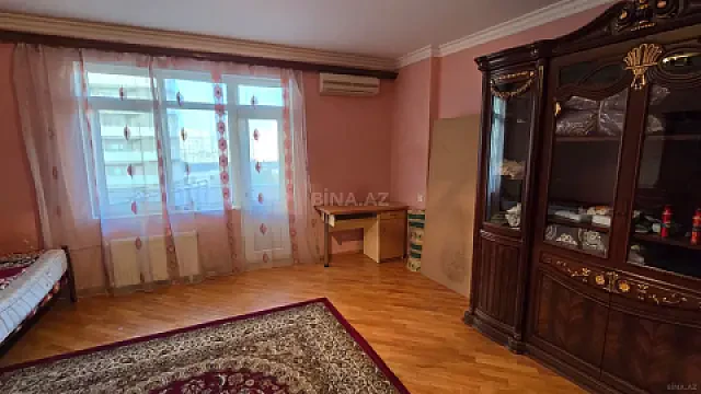 Kirayə verilir 4 otaqlı mənzil 110 m²