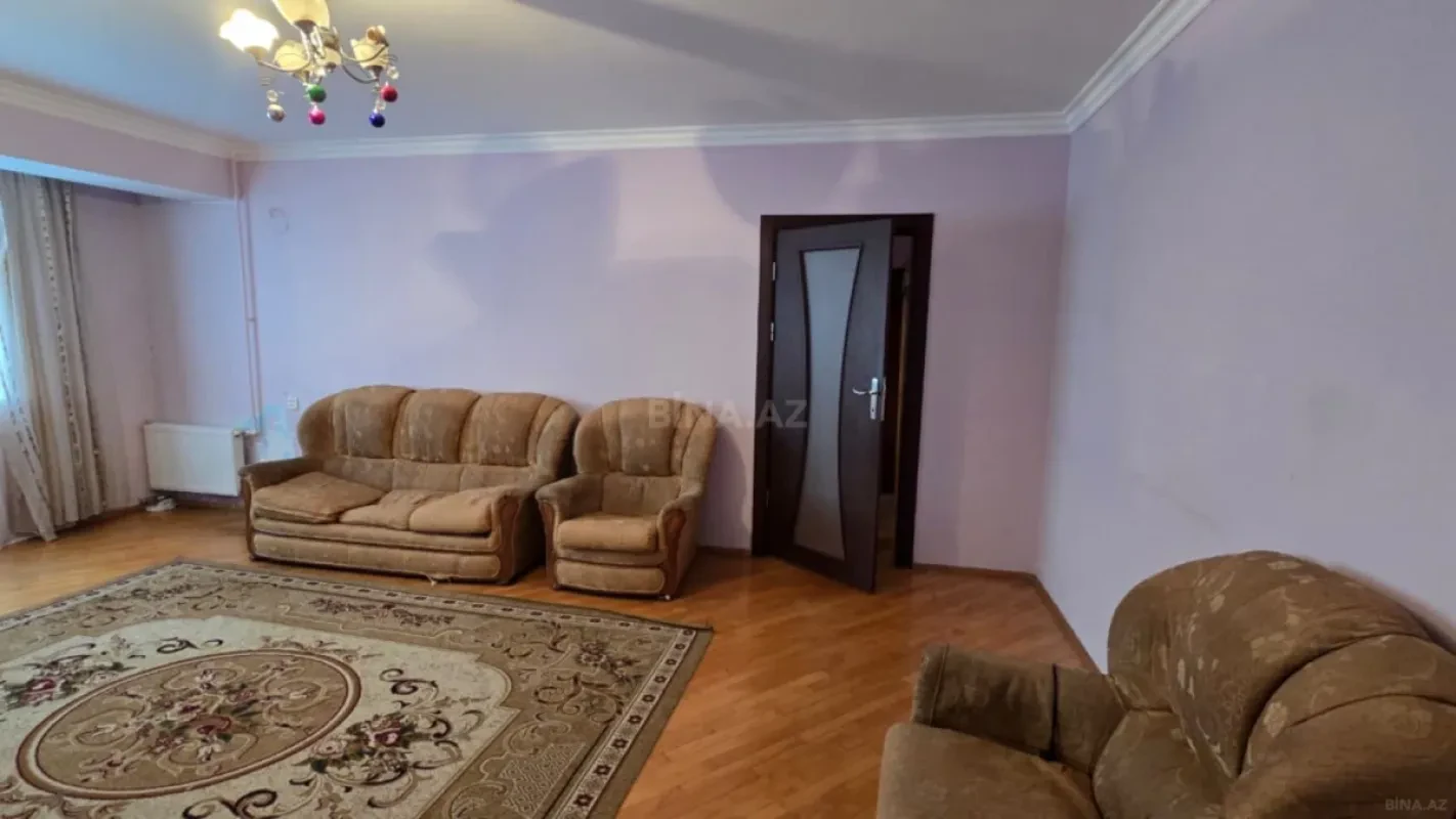 Kirayə verilir 4 otaqlı mənzil 110 m²