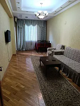 Kirayə verilir 3 otaqlı mənzil 100 m²