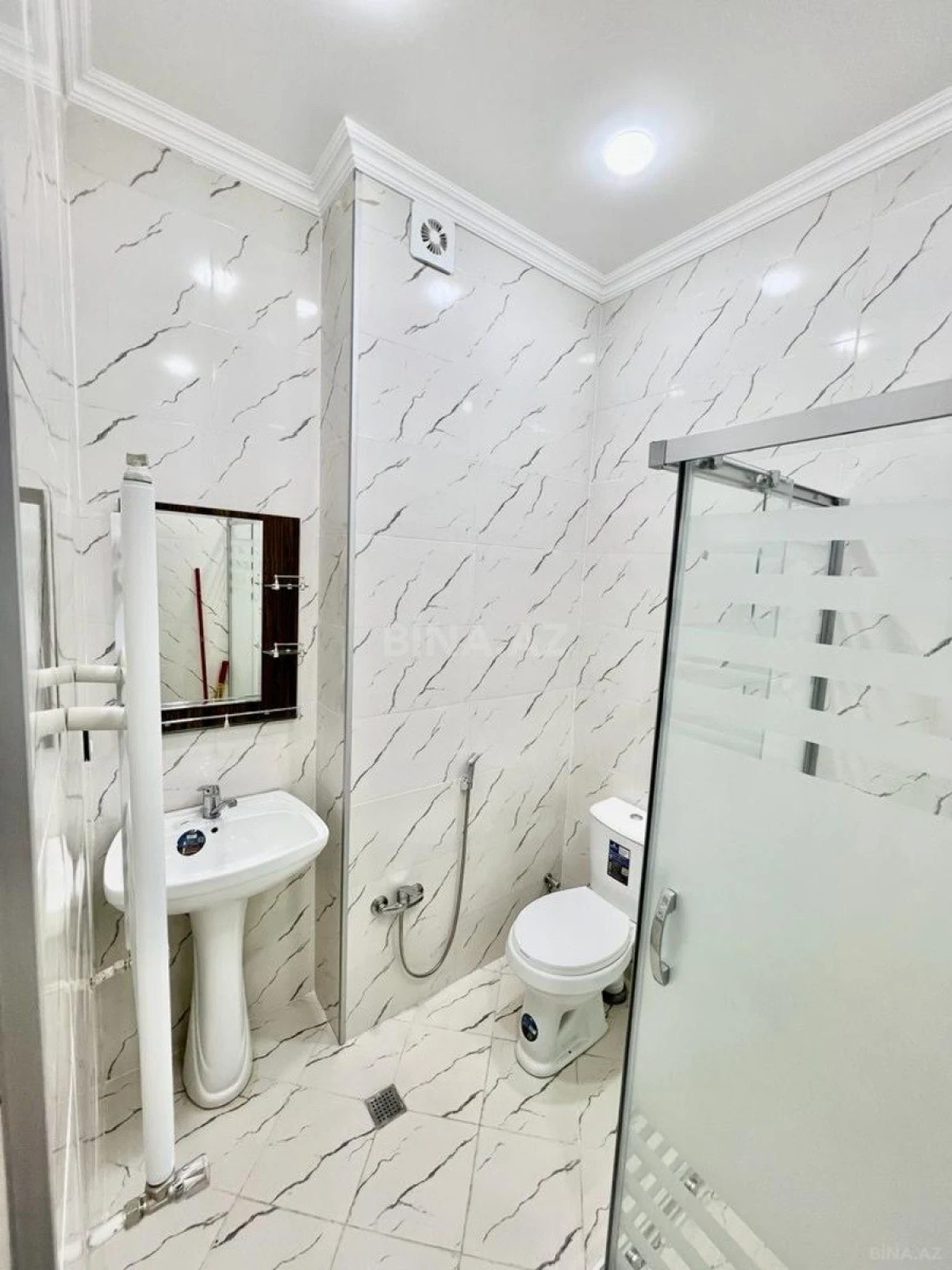Satılır 1 otaqlı mənzil 52 m²