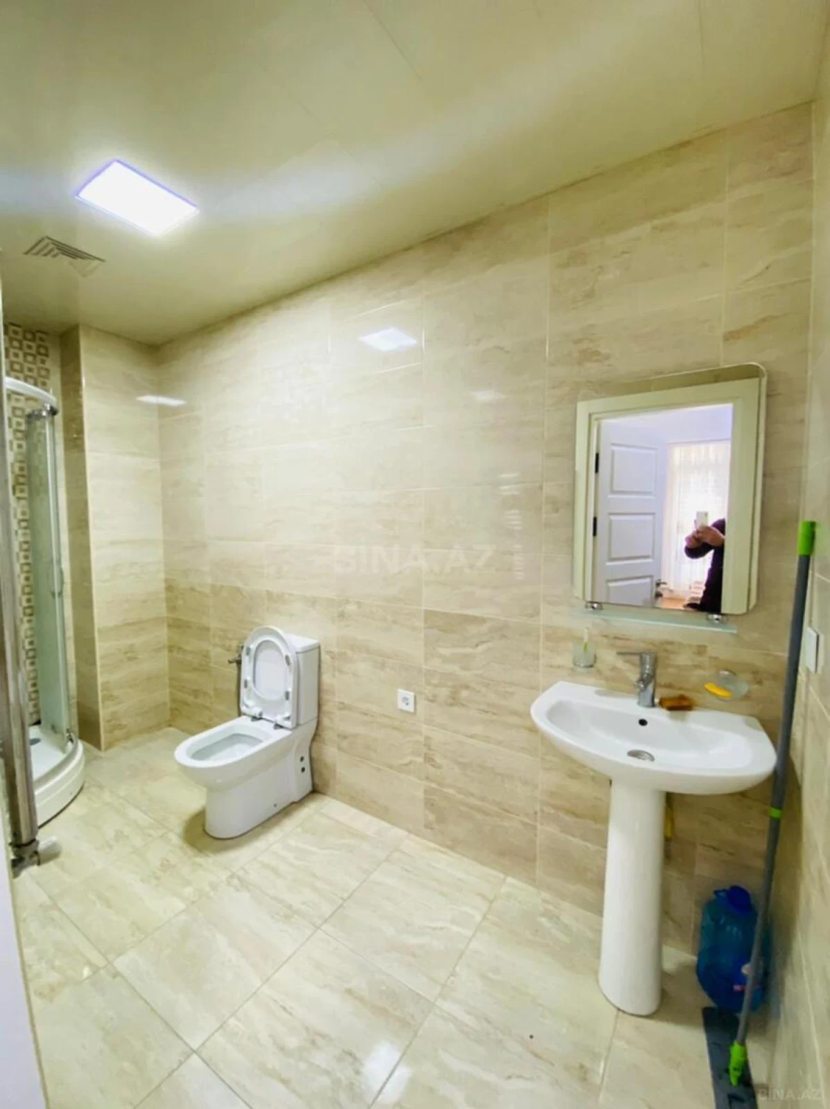 Kirayə verilir 2 otaqlı mənzil 60 m²