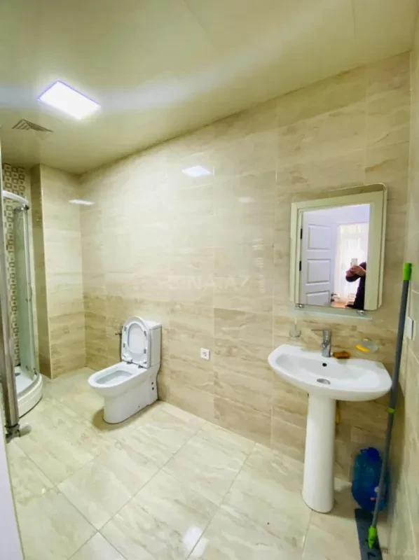 Kirayə verilir 2 otaqlı mənzil 60 m²