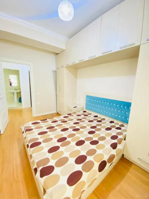 Kirayə verilir 2 otaqlı mənzil 60 m²