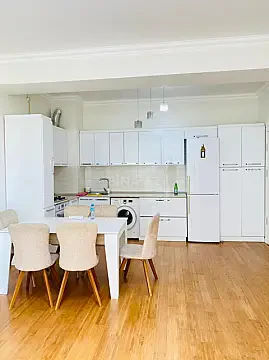Kirayə verilir 2 otaqlı mənzil 60 m²