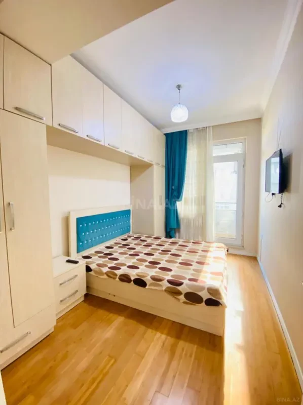 Kirayə verilir 2 otaqlı mənzil 60 m²