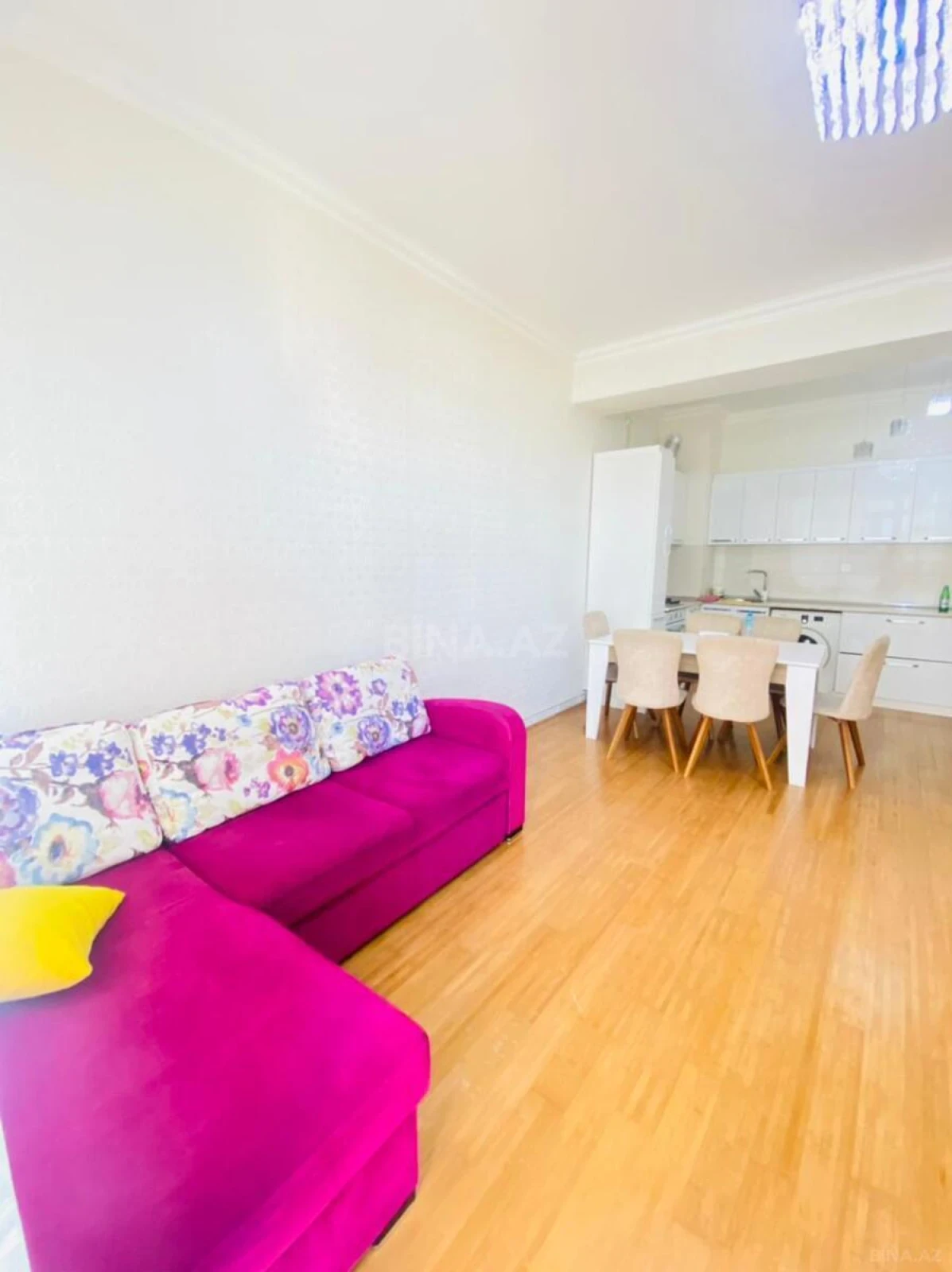 Kirayə verilir 2 otaqlı mənzil 60 m²