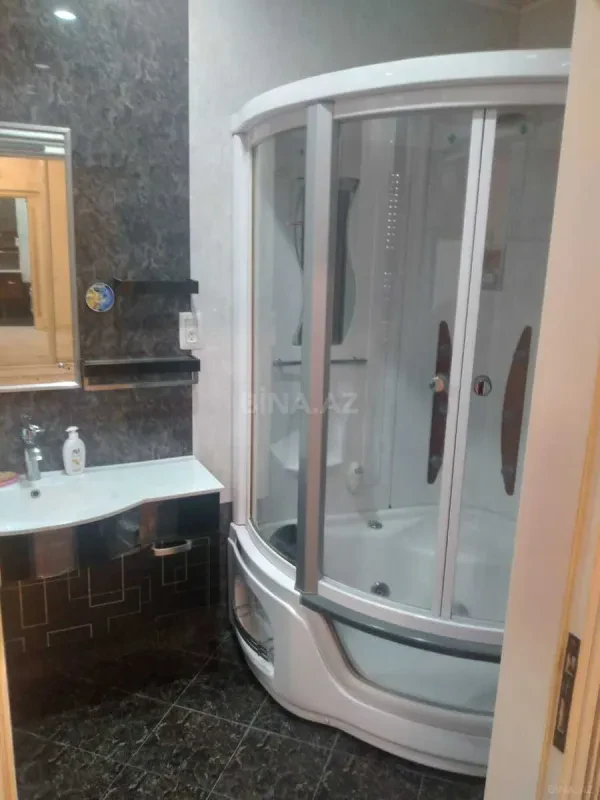 Satılır 3 otaqlı mənzil 150 m²