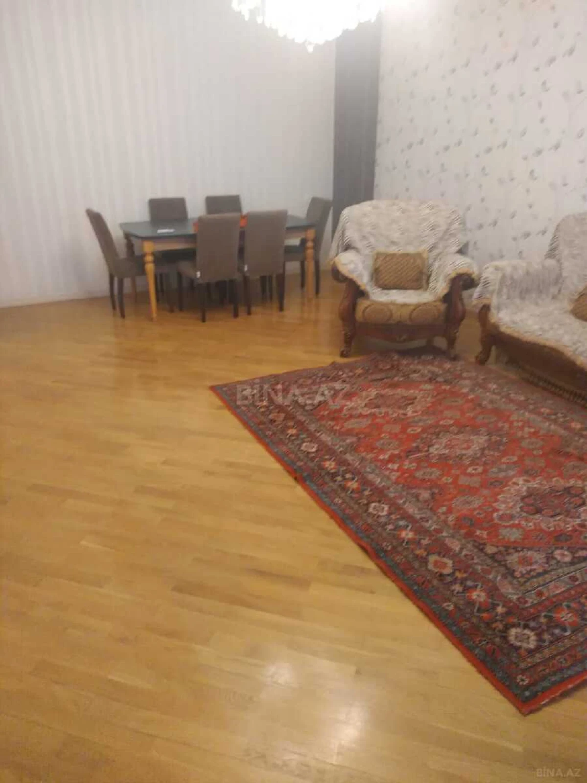 Satılır 3 otaqlı mənzil 150 m²
