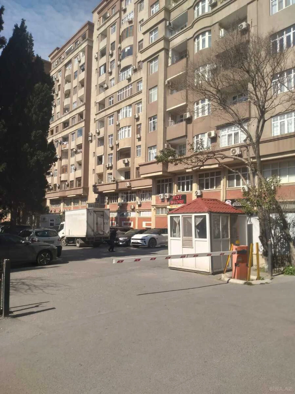 Satılır 3 otaqlı mənzil 150 m²
