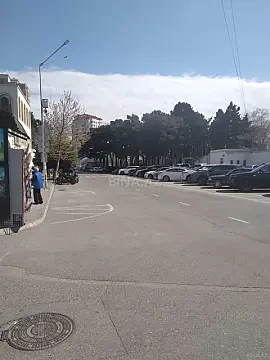 Satılır 3 otaqlı mənzil 150 m²