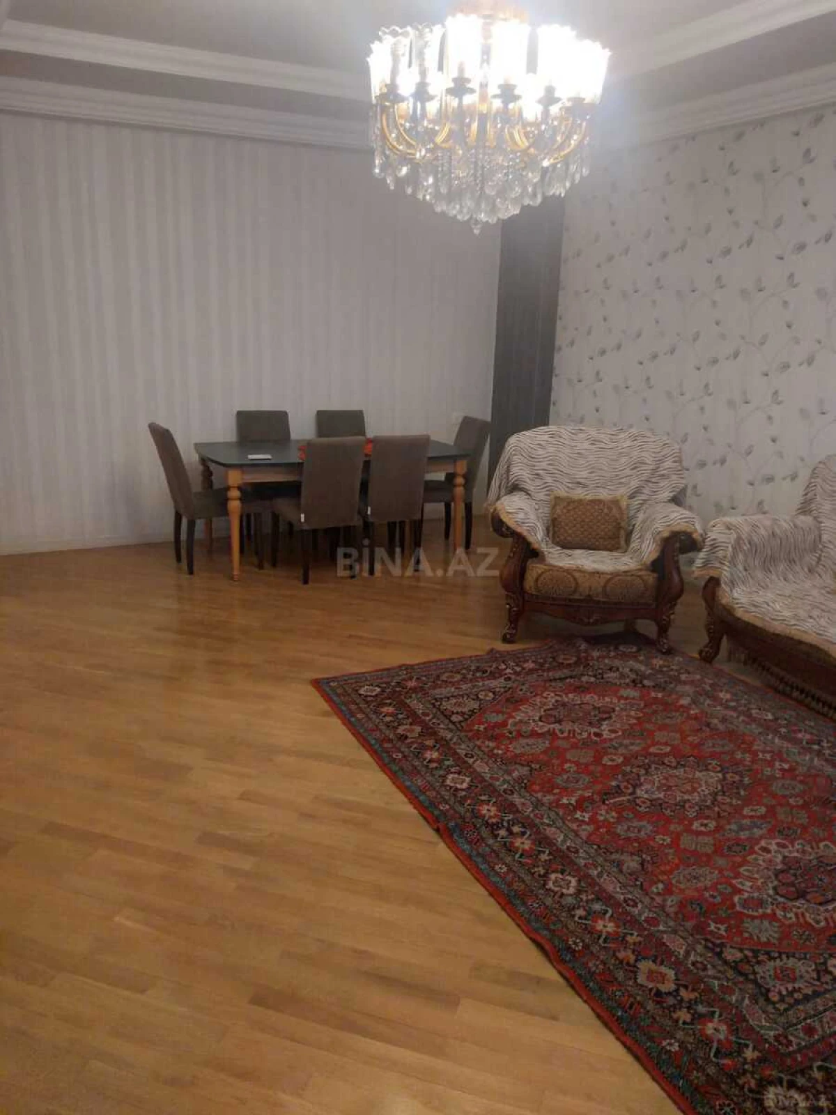 Satılır 3 otaqlı mənzil 150 m²