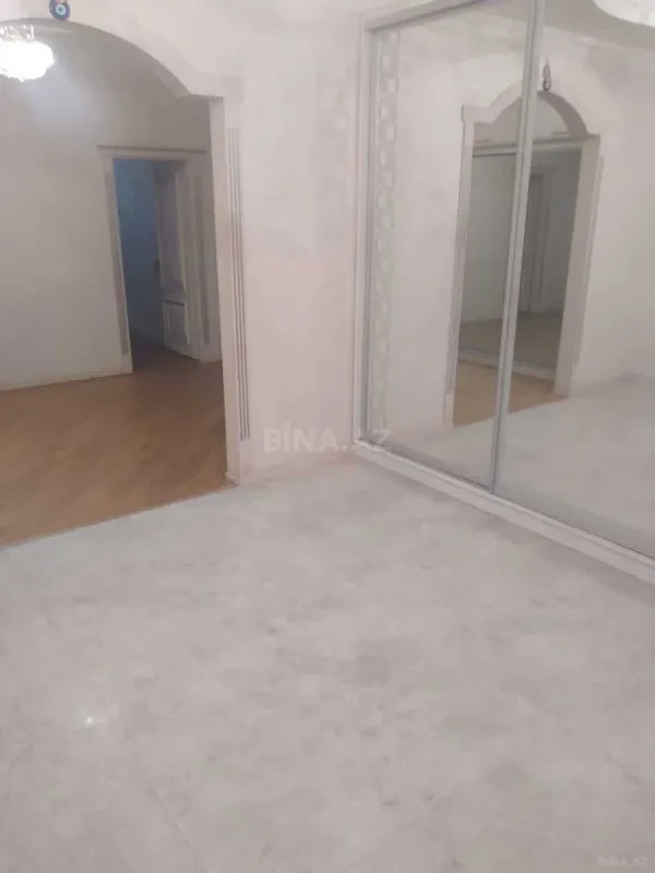 Satılır 3 otaqlı mənzil 150 m²