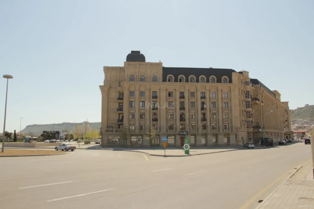 Satılır 2 otaqlı mənzil 256 m²