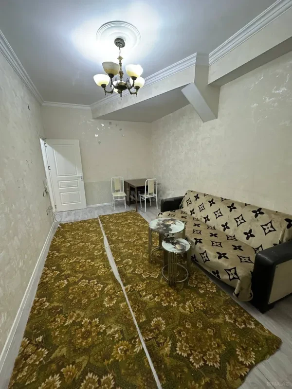 Kirayə verilir 2 otaqlı mənzil 60 m²