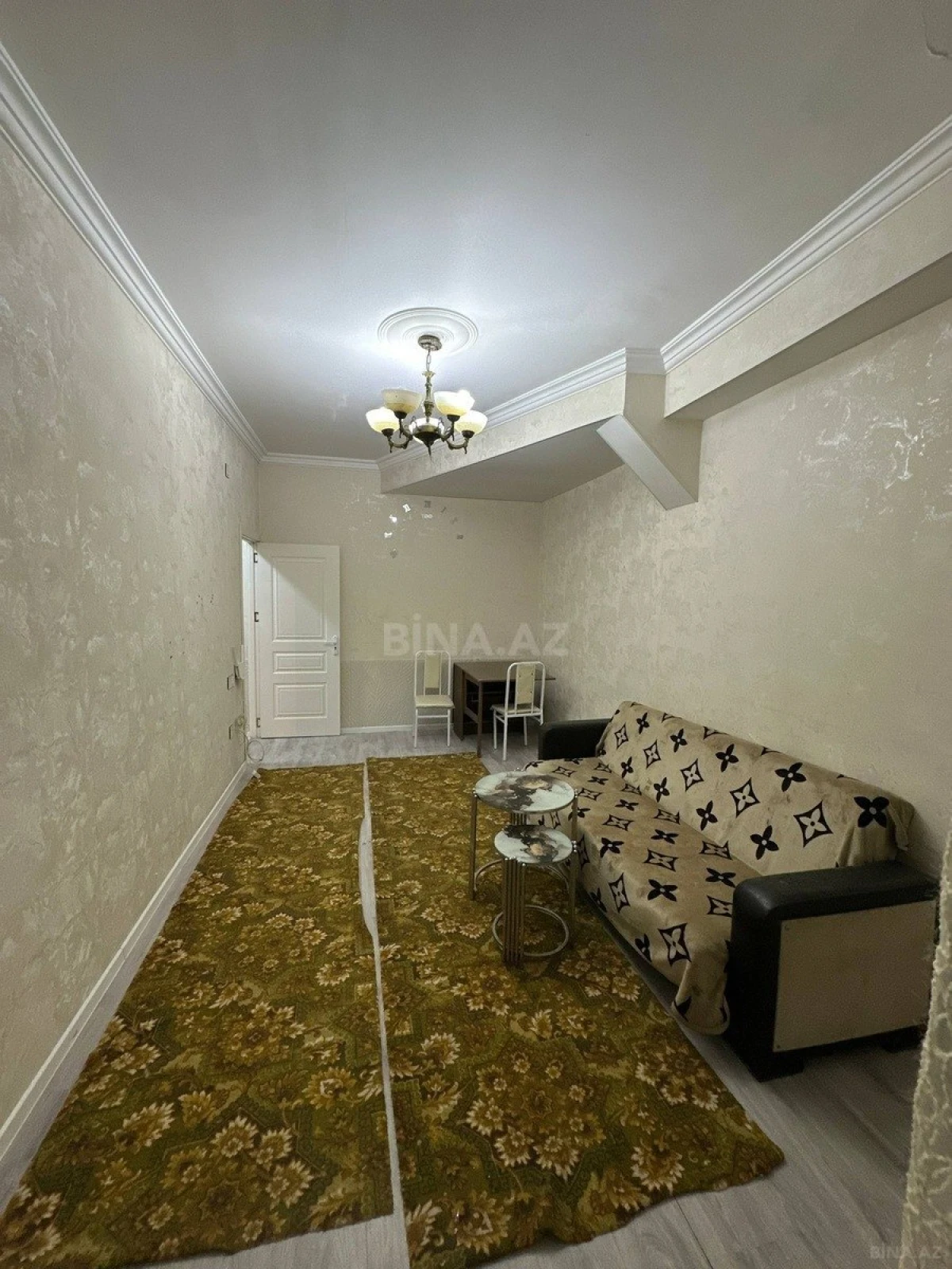 Kirayə verilir 2 otaqlı mənzil 60 m²