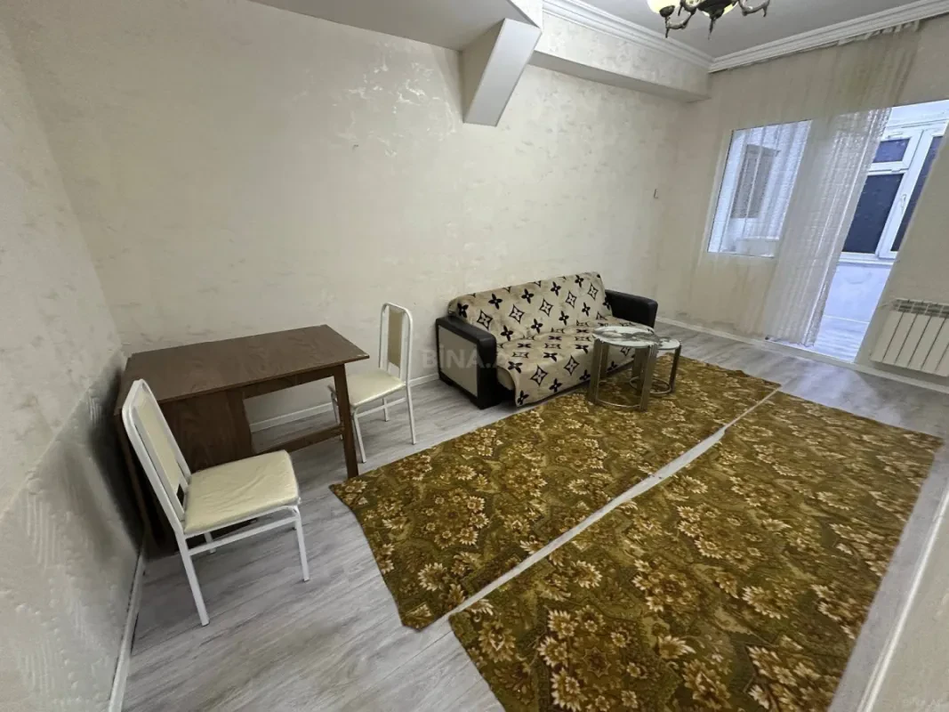 Kirayə verilir 2 otaqlı mənzil 60 m²