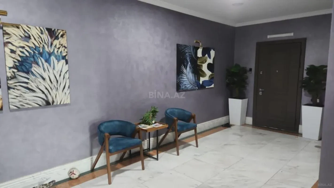 Kirayə verilir 5 otaqlı mənzil 246 m²