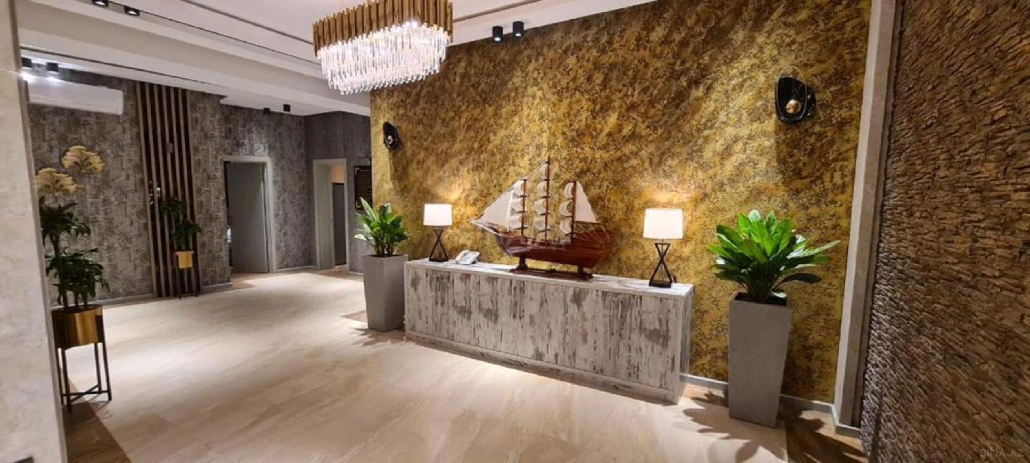 Kirayə verilir 5 otaqlı mənzil 246 m²